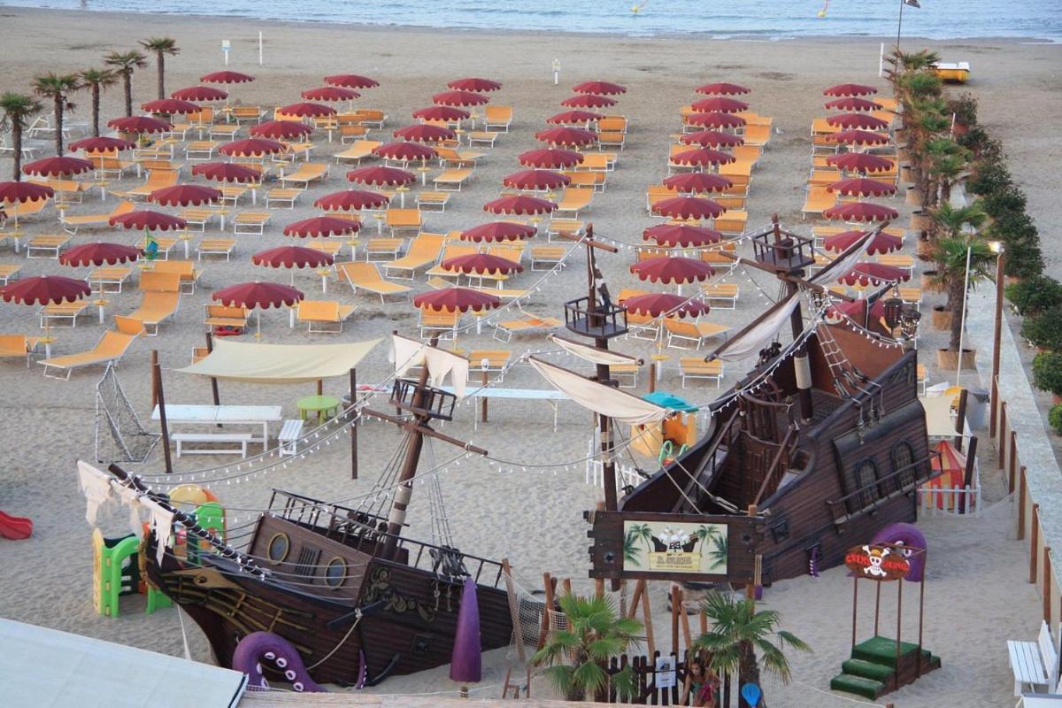 Pianob - Breakfast Hotel & Bar Senigallia Esterno foto
